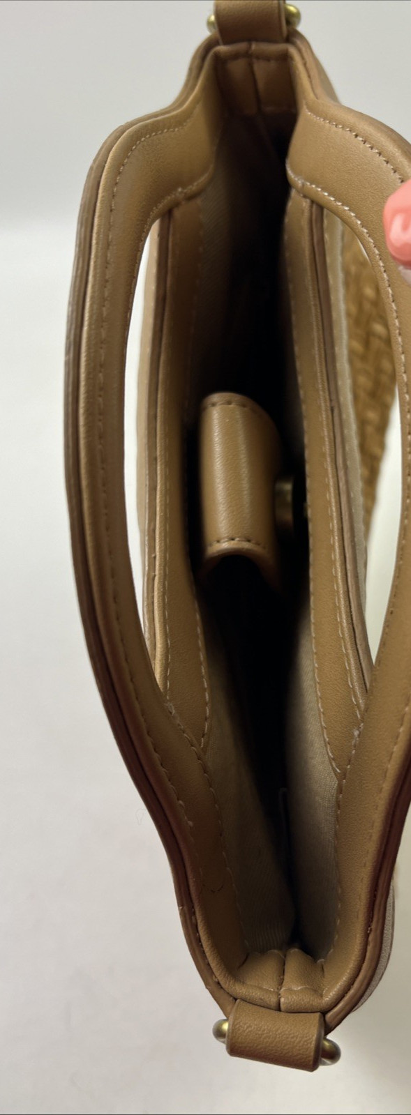 Fossil Beige Rattan Handbag/Purse SL3656 Size: 9.5″x8.5″x2.25″