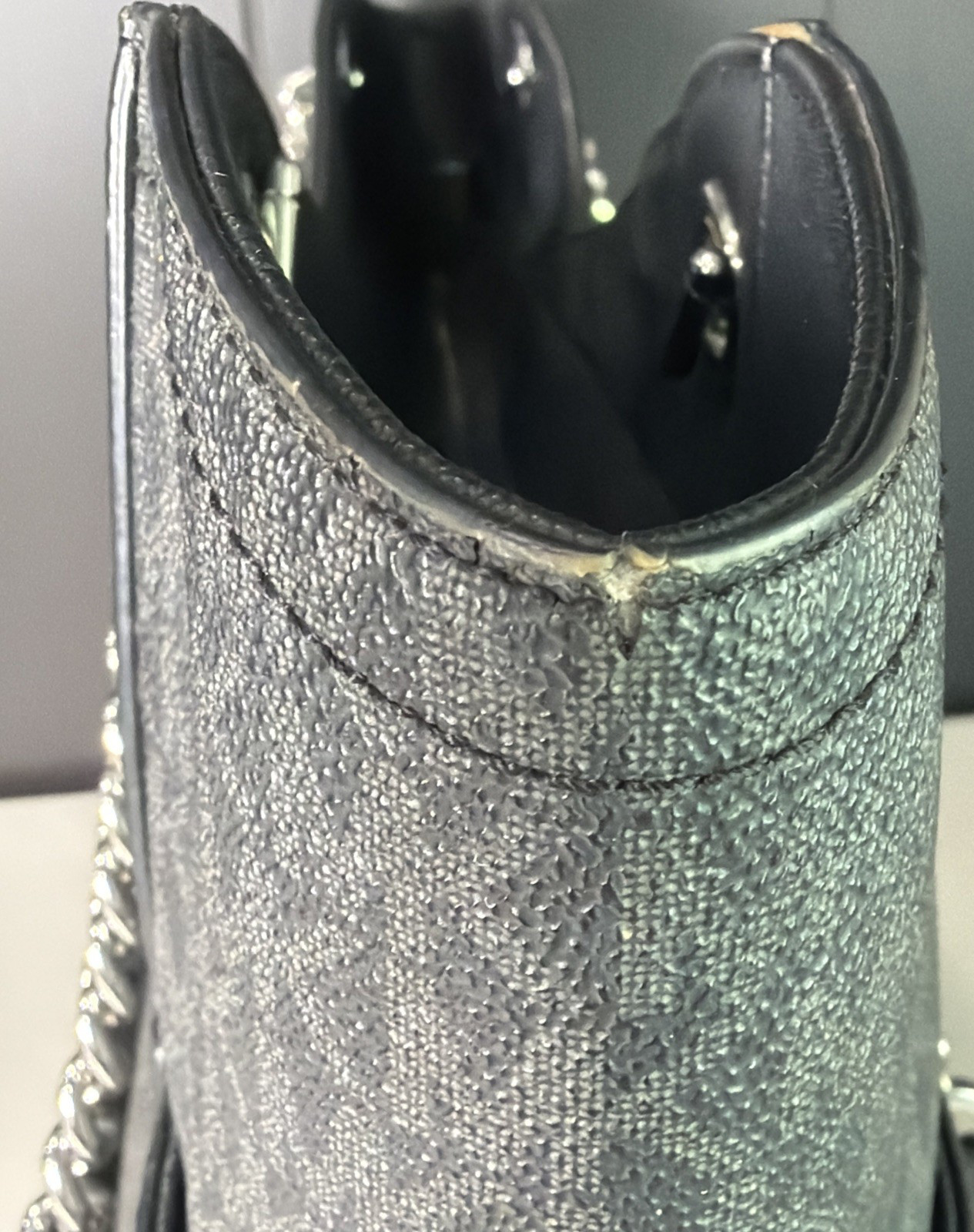 Michael Kors Black Logo Chain Strap Shoulder Bag with Inner Pockets