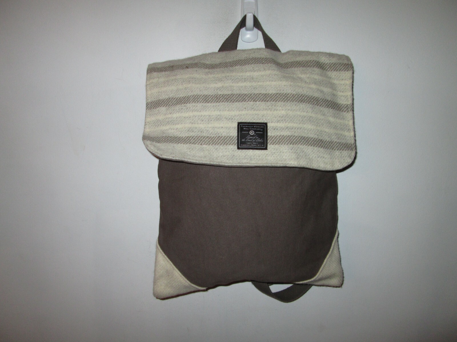 FARIBAULT WOOLEN MILLS Khaki Olive Canvas & Gray Wool Blanket 16″ x 12″ Backpack