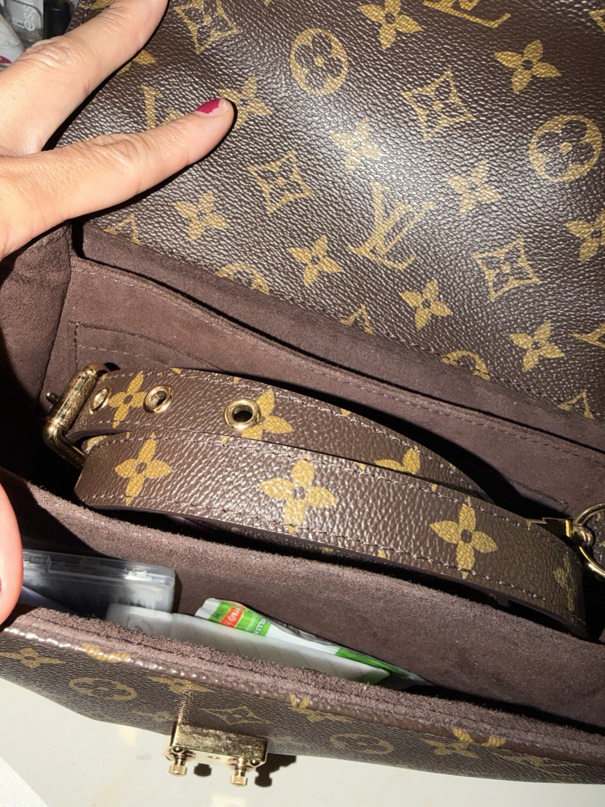 Louis Vuitton Monogram Satchel Top Handle Push Lock Detachable Strap Pockets