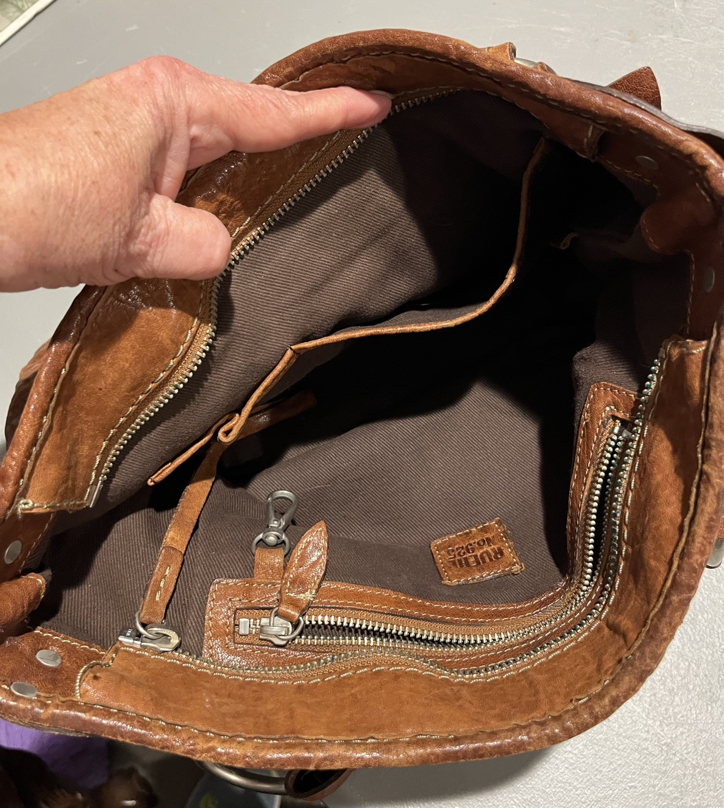 Ruehl No. 925 Distressed Brown Leather Shoulder Purse Gorgeous!!