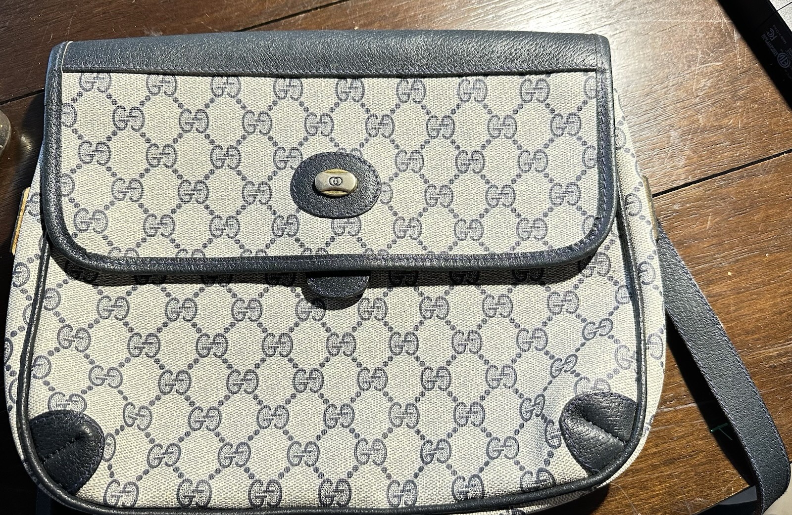Authentic Vintage Gucci GG Supreme Monogram Canvas Crossbody Shoulder Bag