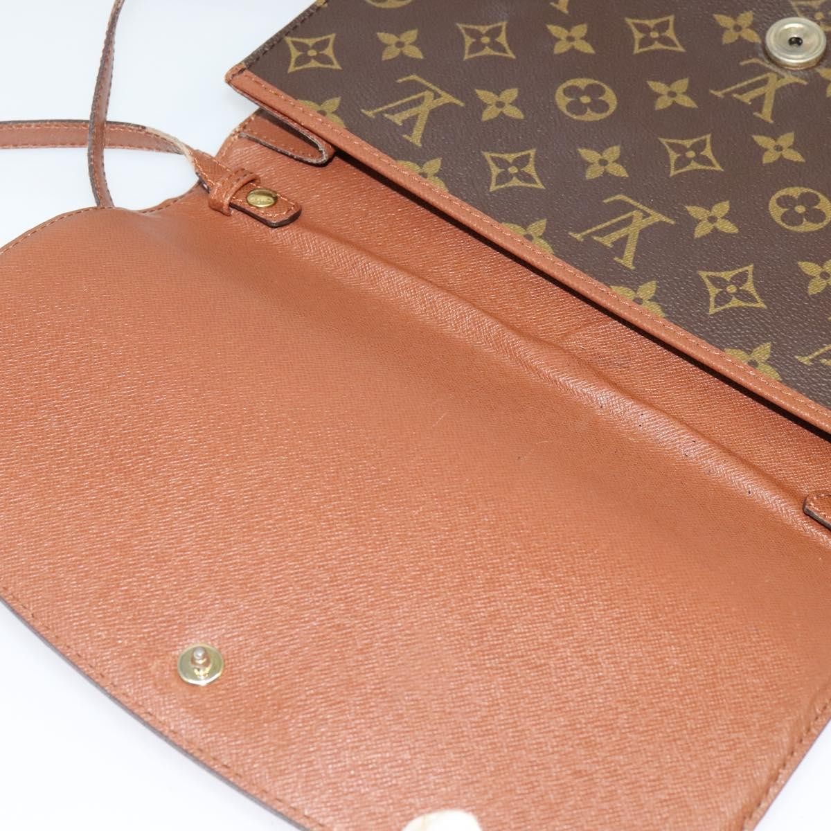 LOUIS VUITTON Monogram Bordeaux 27 Shoulder Bag M51797 LV Auth gh245