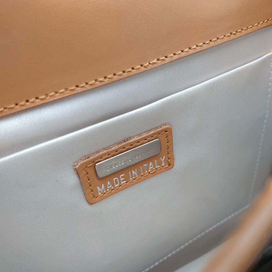 DOLCE&GABBANA Beige Leather Shoulder Bag Women Magnetic Snap Dust Bag 29.5cm