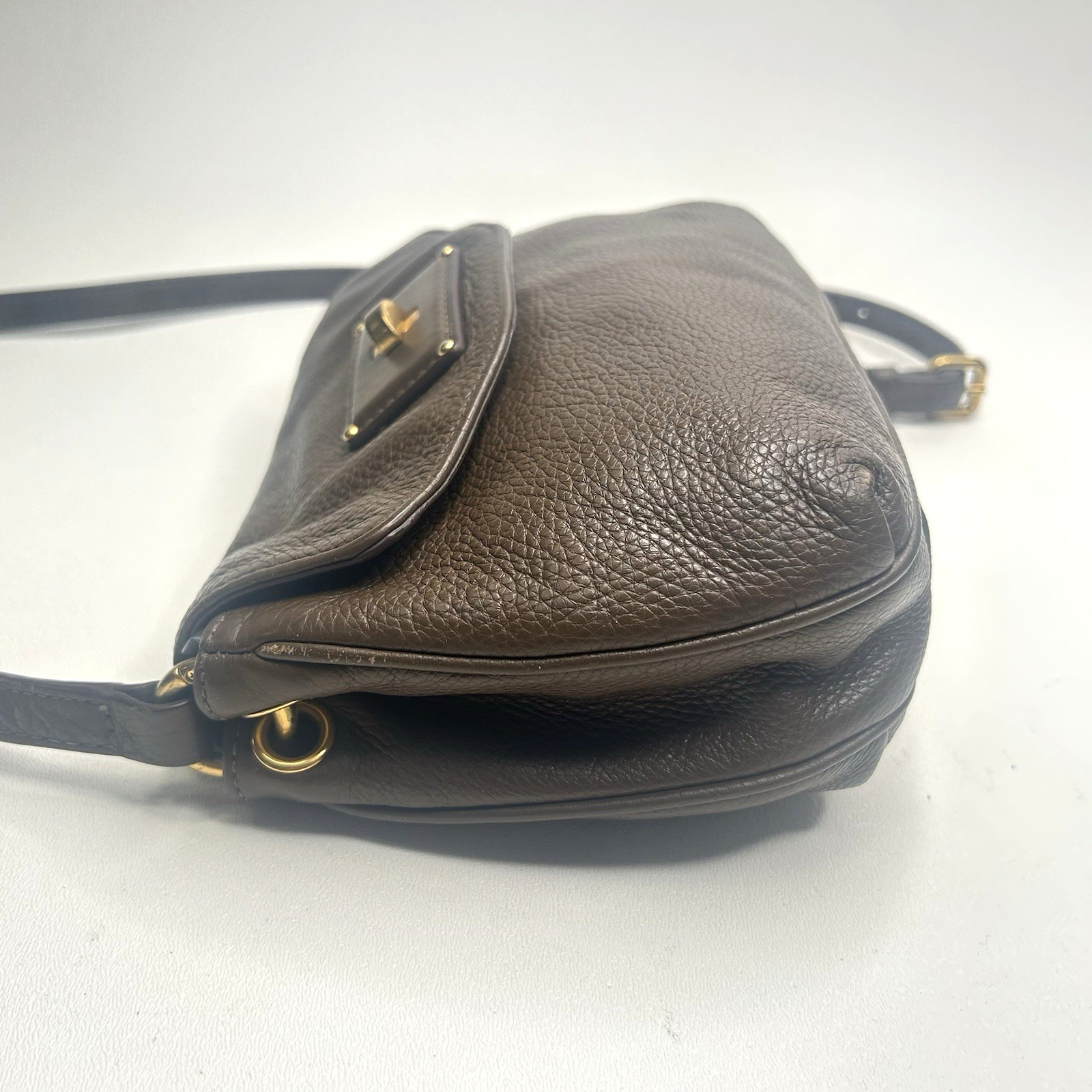 MARC JACOBS Crossbody Pebbled Leather Brown Totally Turnlock Small