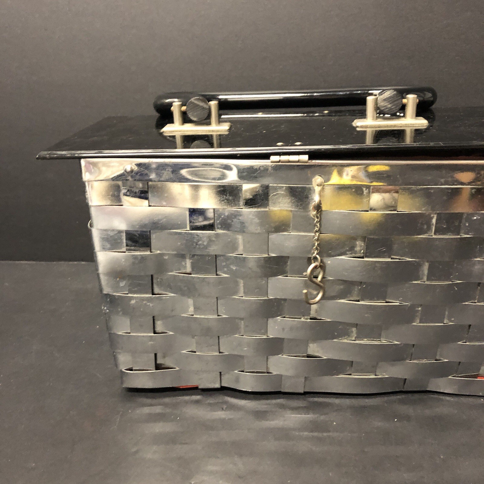 Vintage Silvertone Metal Weaved Basket Handbag Chain Hook Closure Dorset Rex