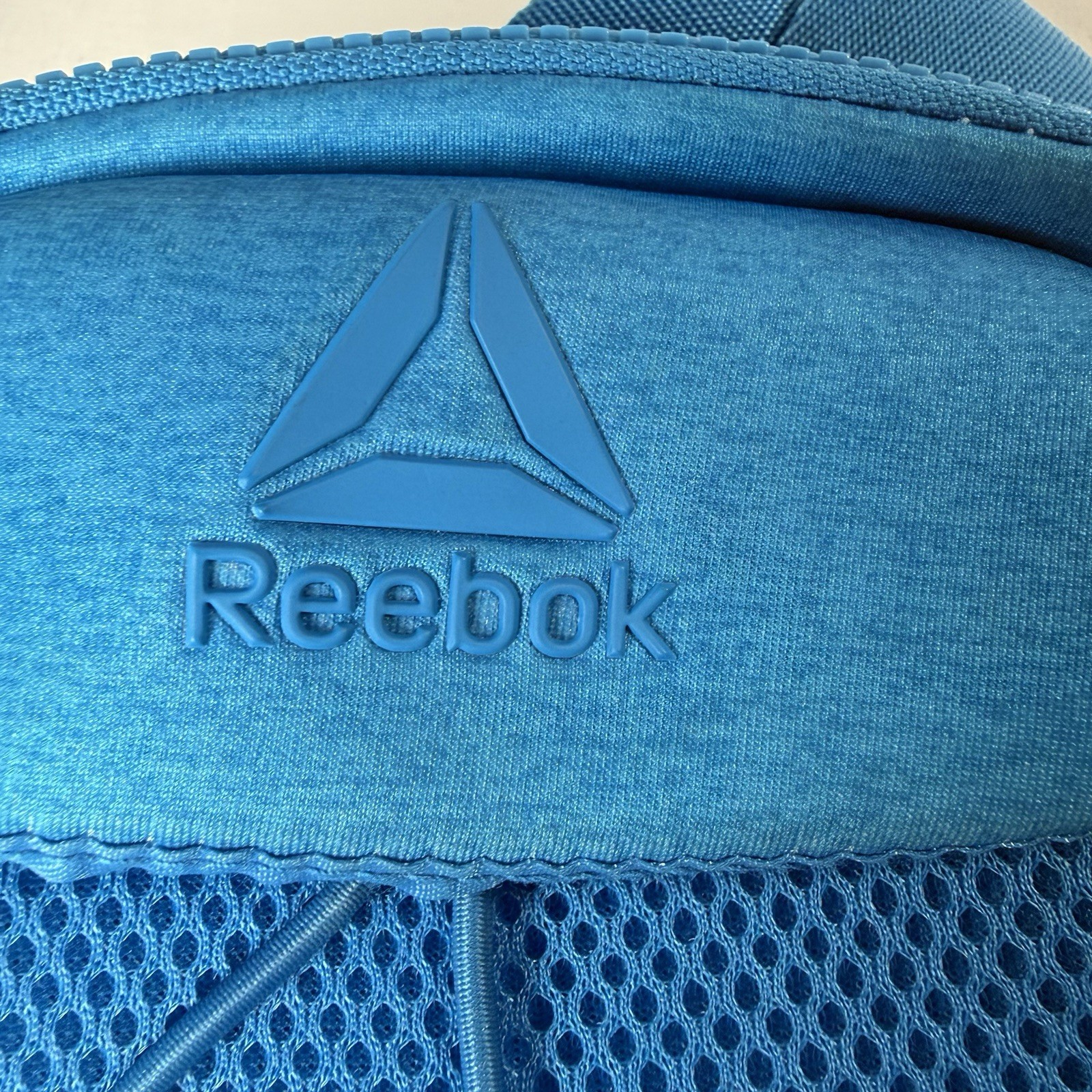 Reebok Atomic Blue Hazel Fannypack 5″ X 7.5″ X 1.75″ Fanny Pack Neoprene