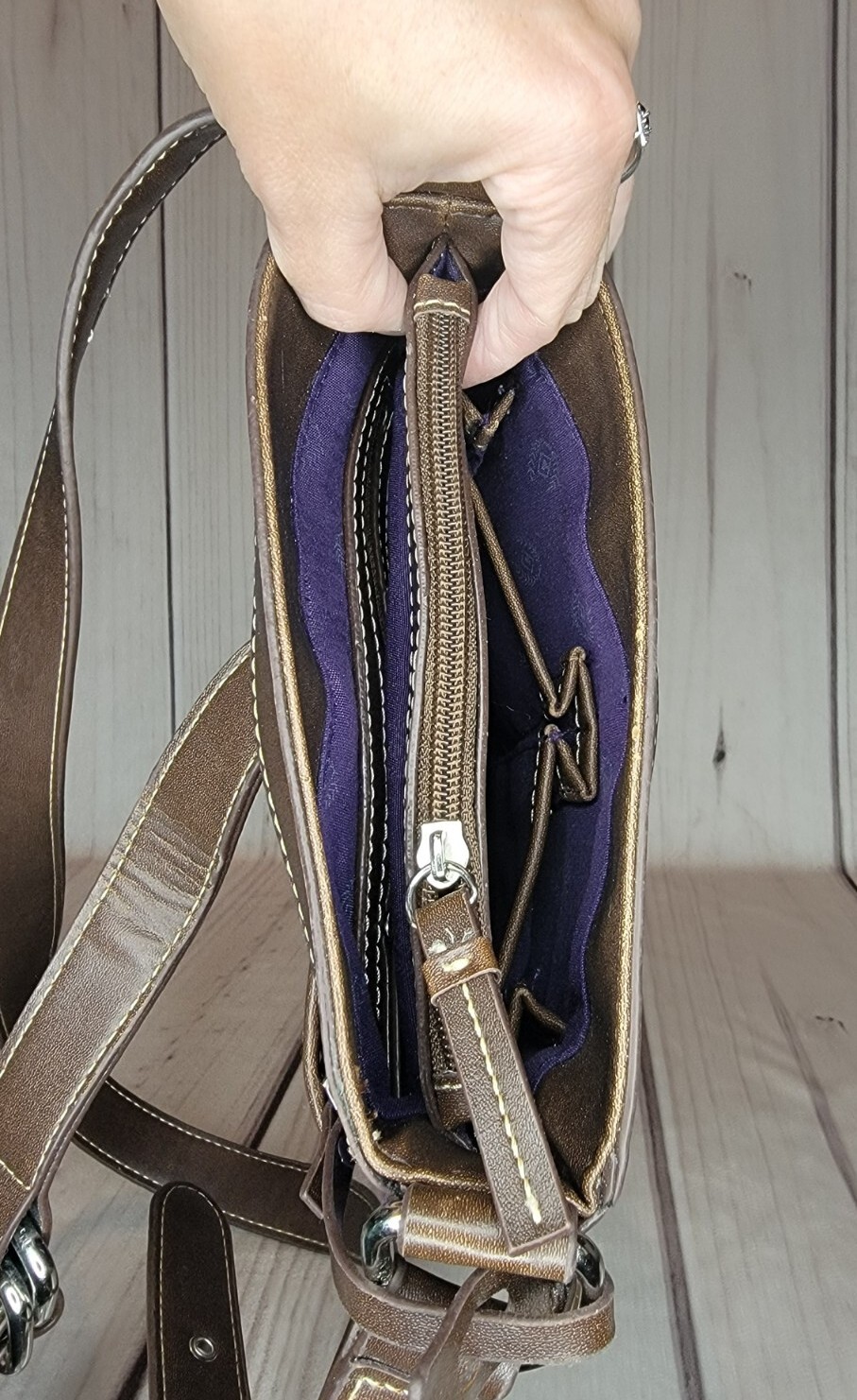 Chaps Small Multi-pocket Crossbody/Shoulderbag Purple/Brown Adjustable Strap