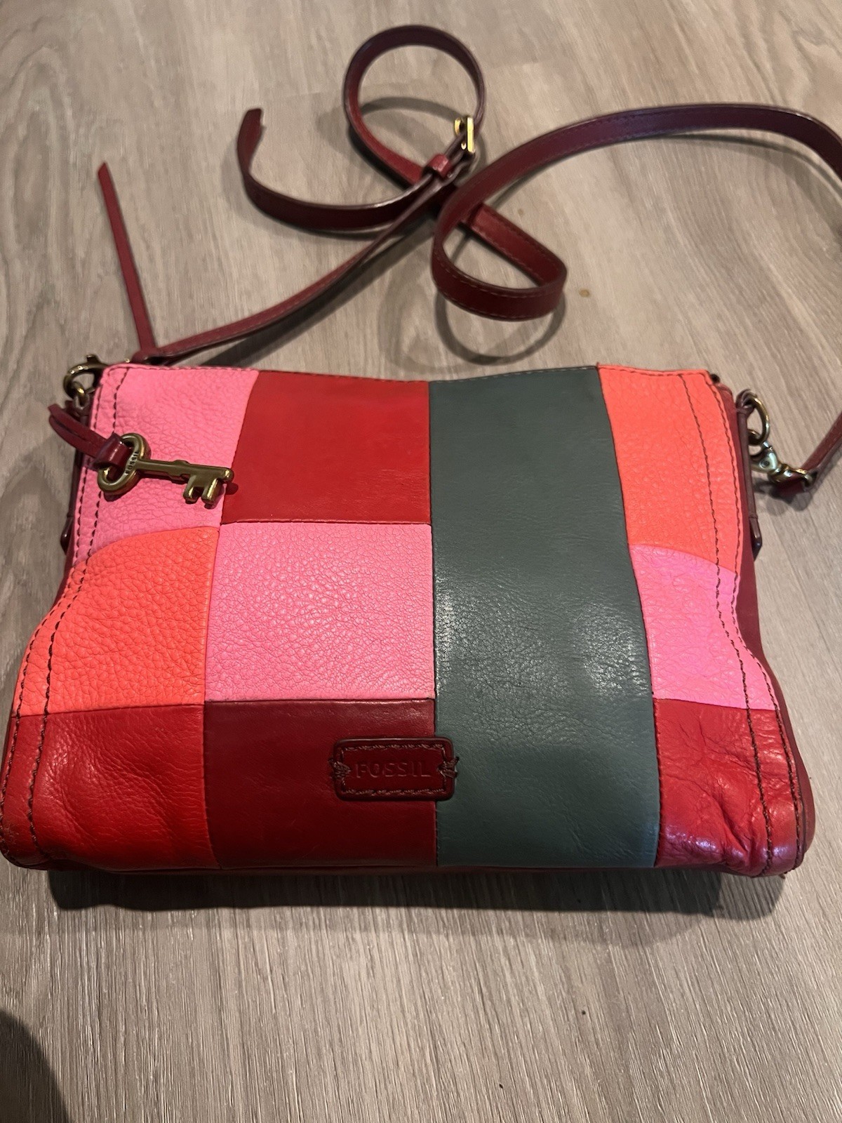 Fossil Women’s Multicolor Colorblock Crossbody Bag Zip Gold Hardware Key Charm