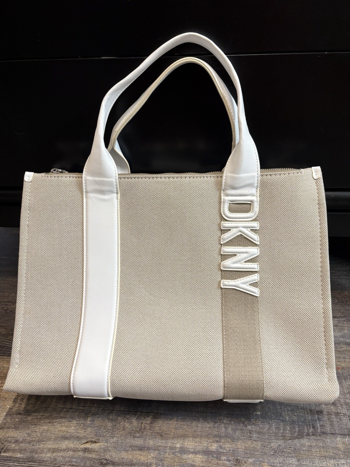 DKNY Tan And White Canvas Shoulder Bag Purse Preowned Good Condition