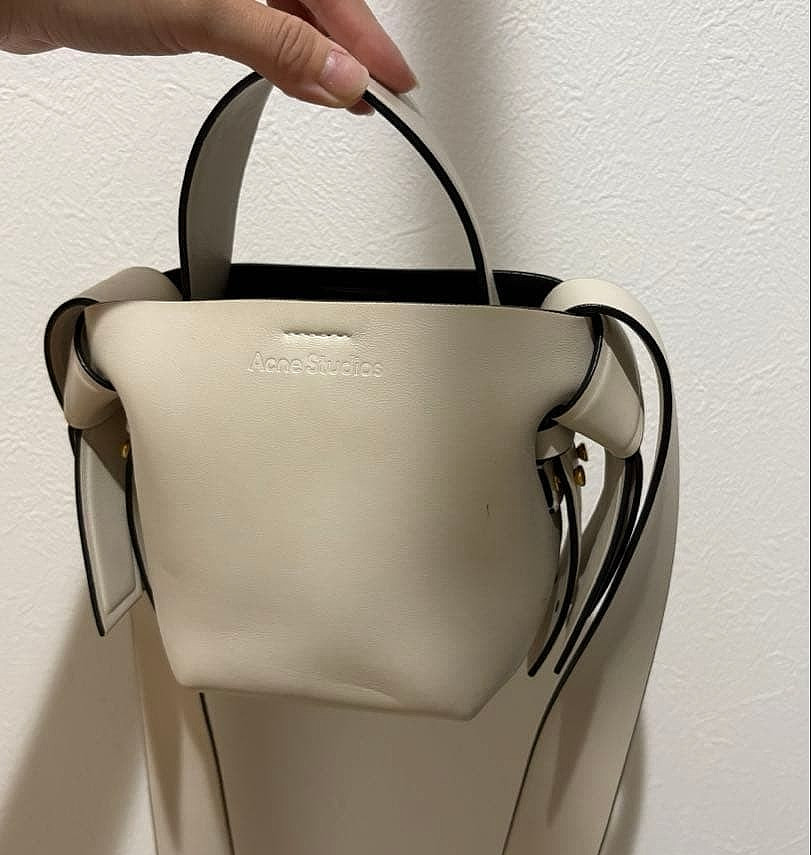 Acne Studios Musubi Micro Shoulder Bag White Leather Embossed Logo from Japan