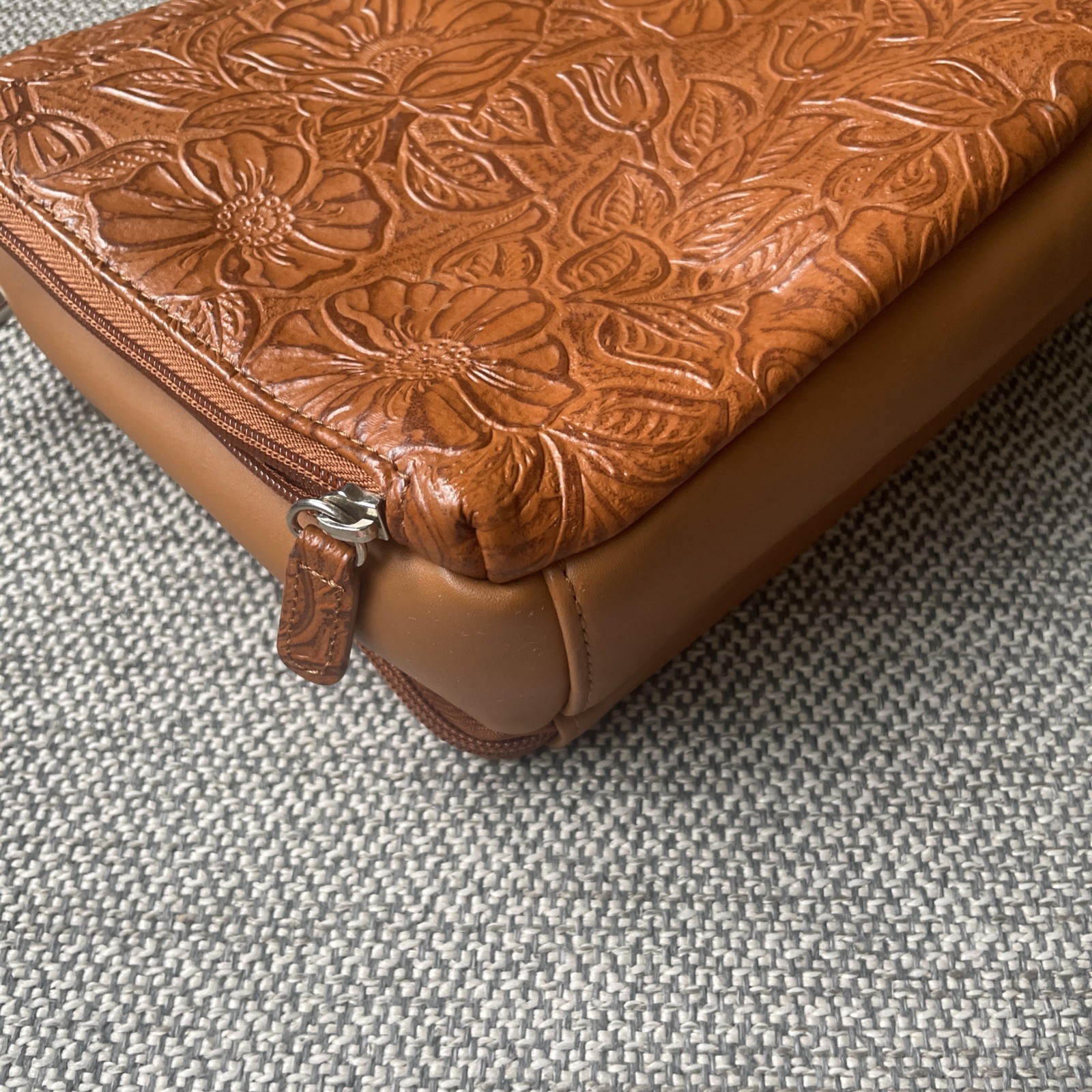 Gun Tote’n Mamas Concealed Carry Brown Leather Tooled Crossbody Bag