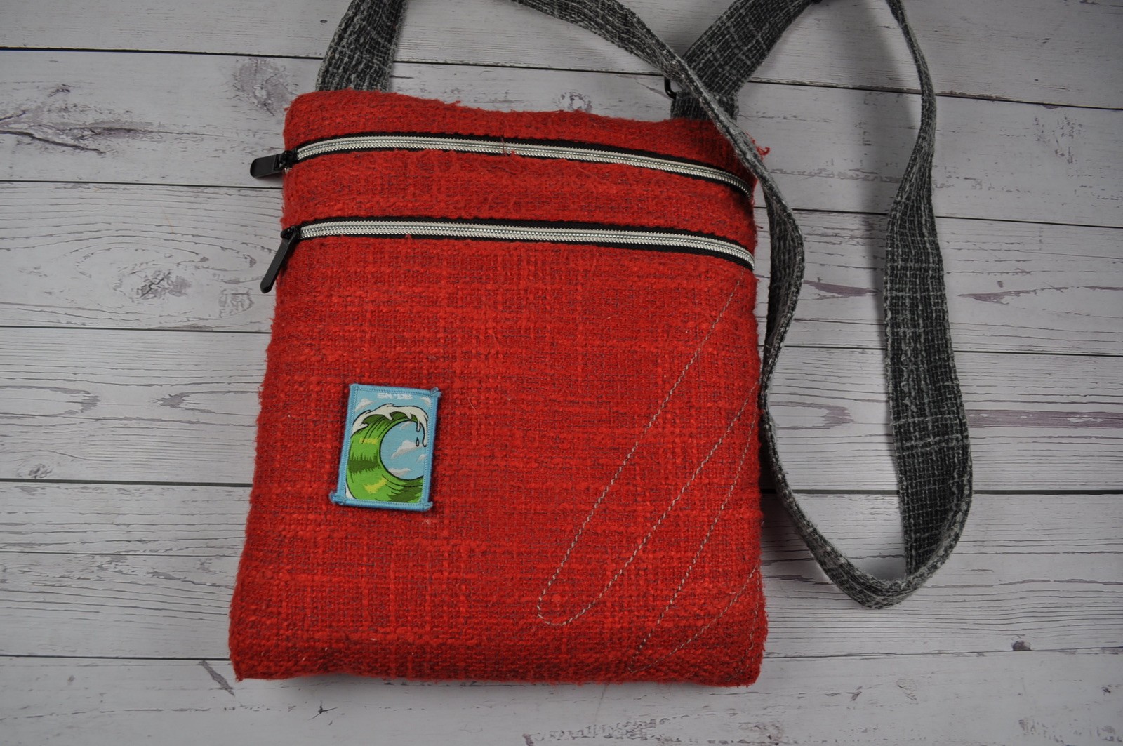 DIME BAGS Unisex Stash Purse Red Crossbody Hemp Blend 5-Pockets