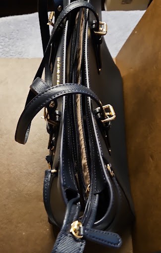 Michael Kors “Voyager” East/West Medium/Large Tote in classic Black Saffiano lea