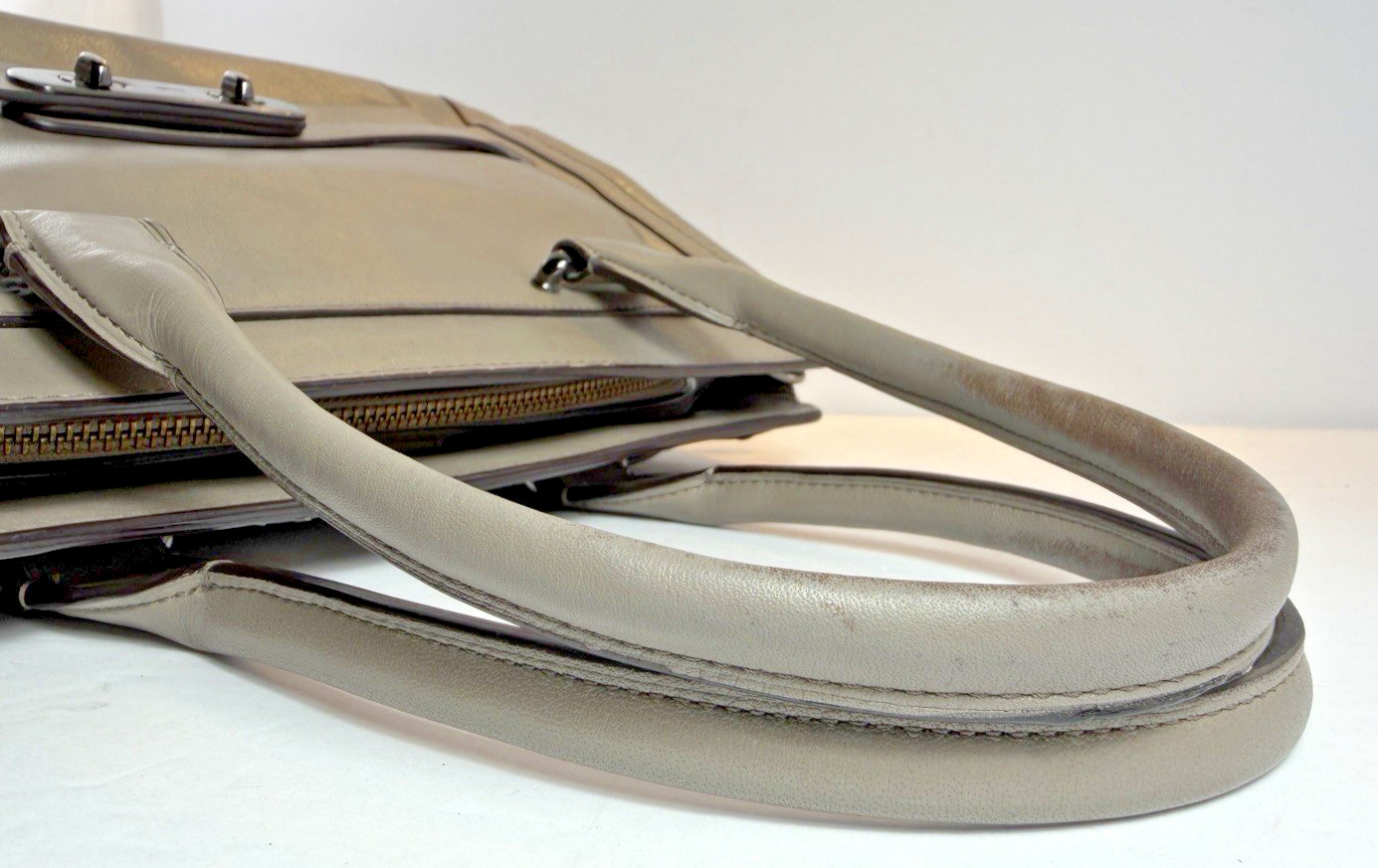 2015 COACH Taupe Grey Beige Leather SWAGGER FRAME SATCHEL Shoulder Purse #37182