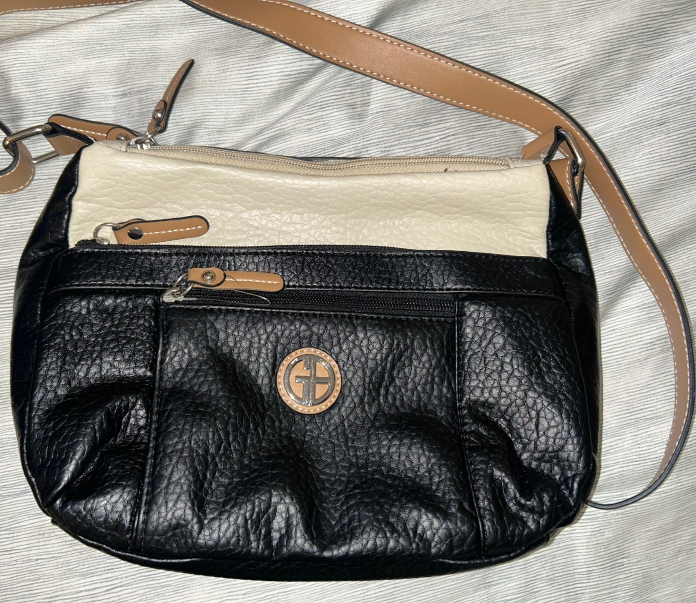 Giani Bernini Pebble Faux Leather Crossbody Bag Black Ivory Silver