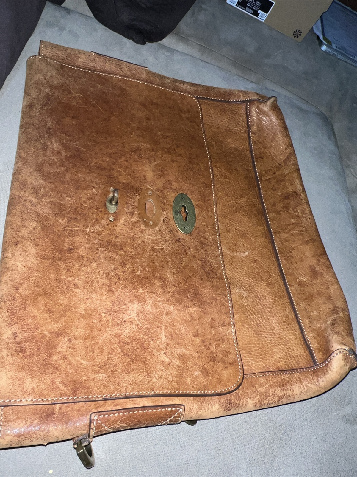 MULBERRY leather messenger bag. Made In England. Read Please Missing Parts