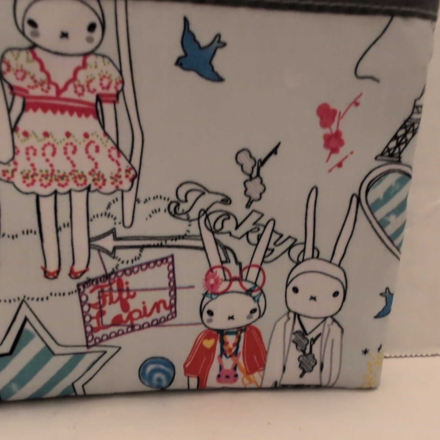 RARE LeSportsac Fifi Lapin Sweethearts 3 Zipper Writslet Blue And Gray