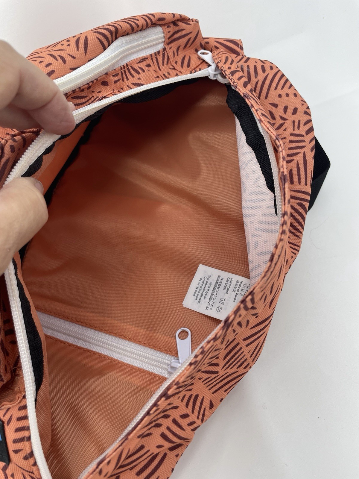 Kavu Rope Sling Bag Regular Size Crossbody Coral Orange Black Tiger Beats Print