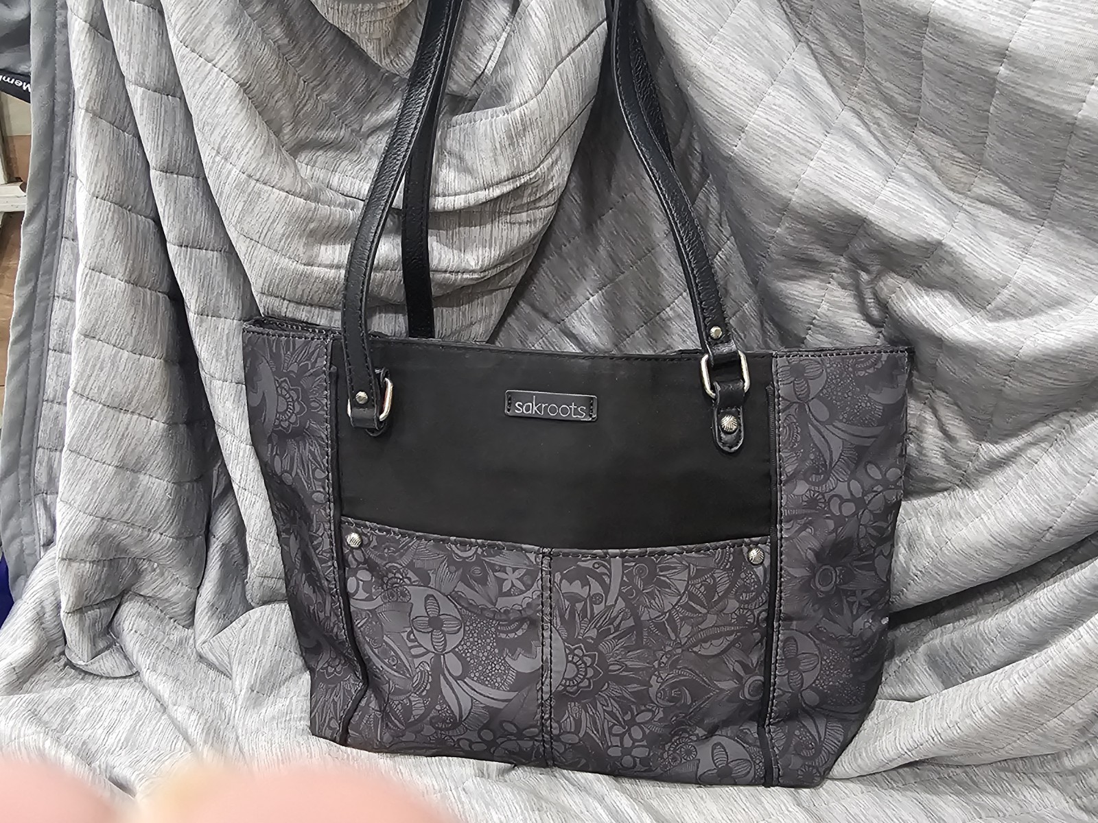 Sakroots Black/Gray Floral Tote Shoulder Bag Zip Closure Lined Pockets