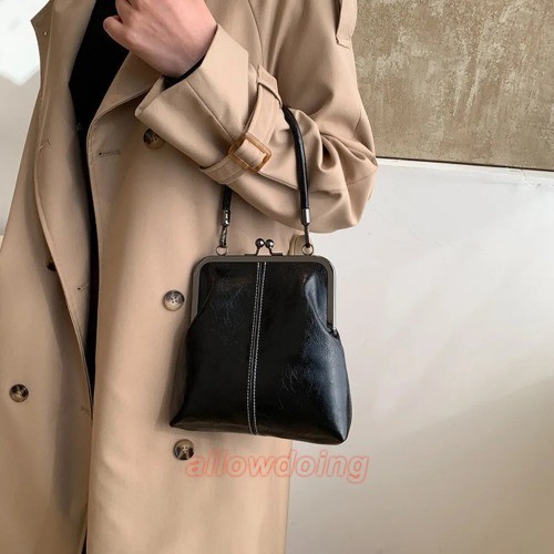 Elegant Kiss Lock Shoulder Bag Large Capacity Retro Chinese Style Crossbody Bag