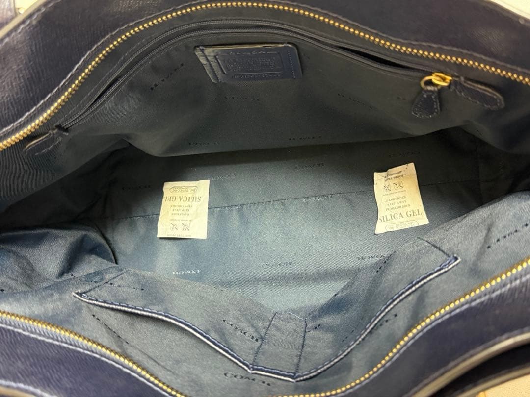 Item COACH Navy Leather Bag A4 Dark Blue Close to
