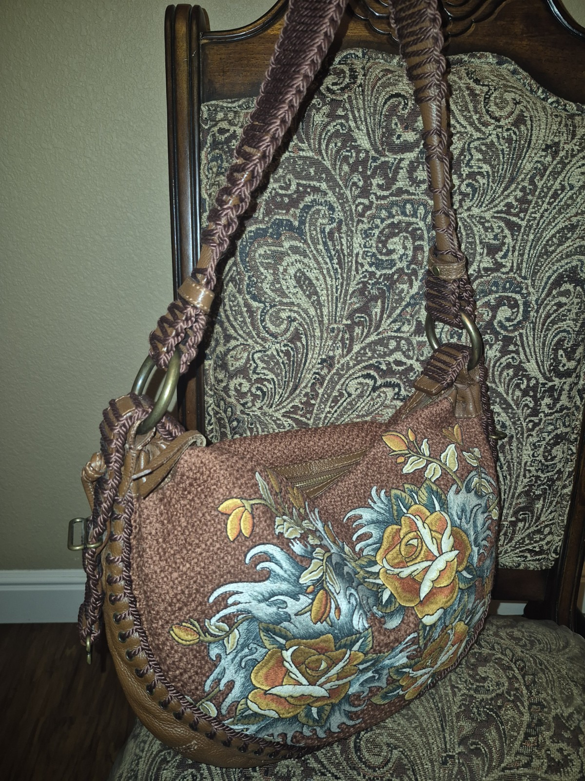 BEAUTIFUL! HARD TO FIND ISABELLA FIORE ROSE TATTOO LEATHER HOBO SHOULDER BAG