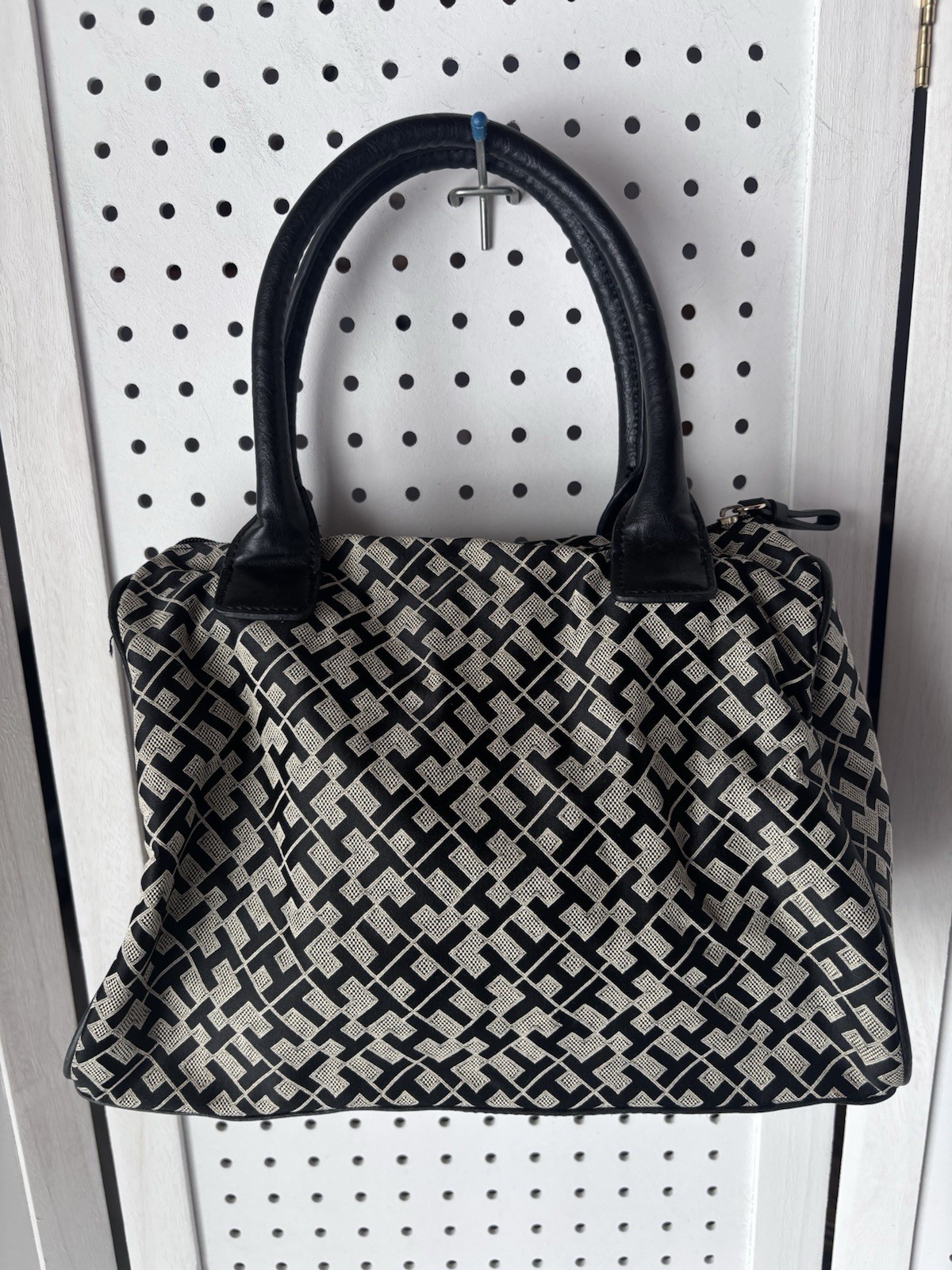 Tommy Halfiger Logo Top Handle Handbag Purse Satchel Black Faux Leather Fabric