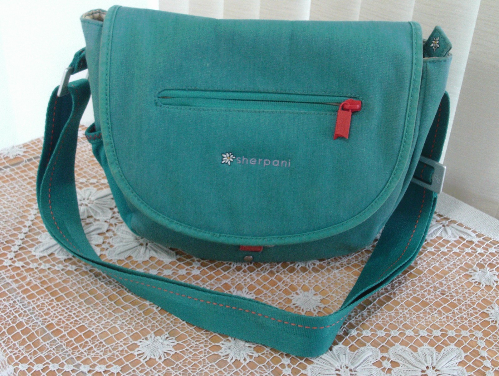 Sherpani Milli Crossbody Bag Purse Day Pack Blue Canvas Denim Adjustable Strap