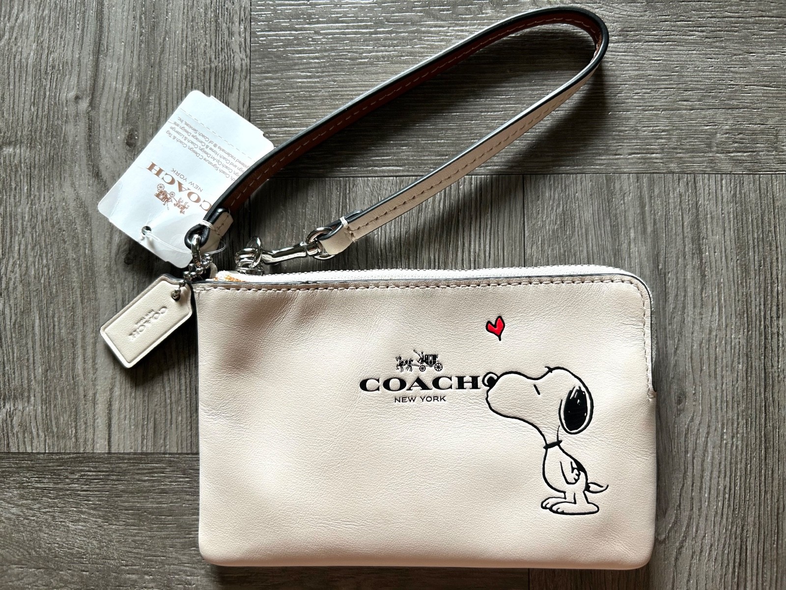 COACH x Peanuts Snoopy Wristlet Leather Wallet F65193 Chalk White Black Red NWT
