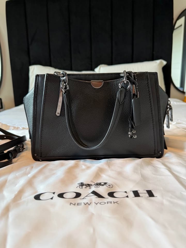 (RARE) Coach – Dreamer Satchel (Black Edition Pebbled Leather-Gunmetal Hardware)