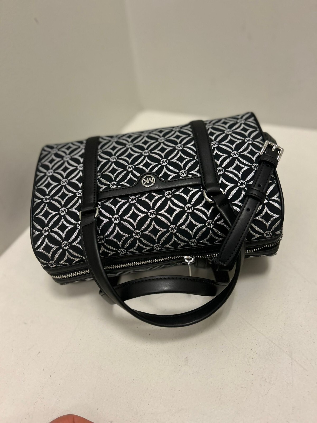 Michael Kors Ladies Medium Purse Messenger Crossbody Black Satchel Handbag Bag