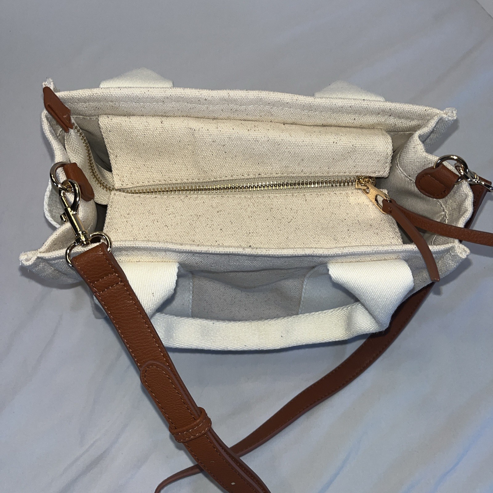 Universal Thread Cream Canvas Crossbody Purse Tote Zipper 9.5x8x5 Inches