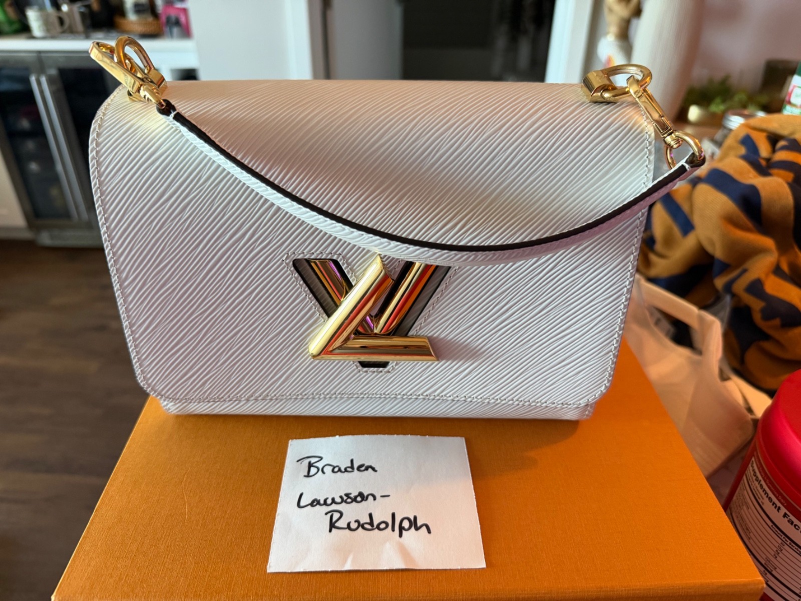 Louis Vuitton Twist MM White Épi Leather, gold hardware, epi leather hand