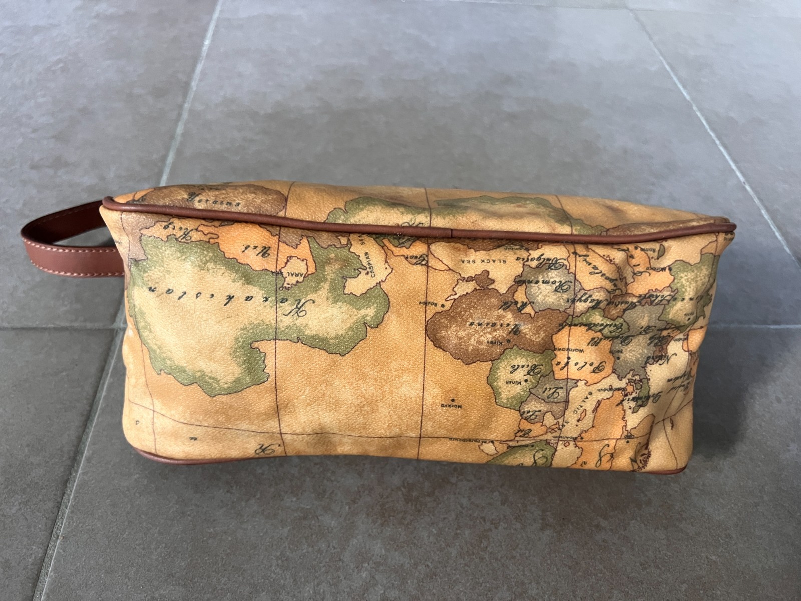 Alviero Martini 1A Prima Classe Geo Map Shoulder Bag Brown Italy