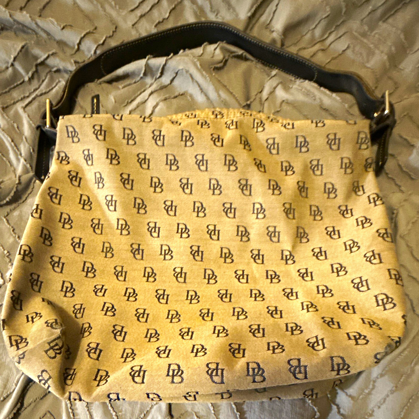 Dooney & Bourke Beige/Black Monogram Crescent Shoulder Bag Zip, Pockets, Card