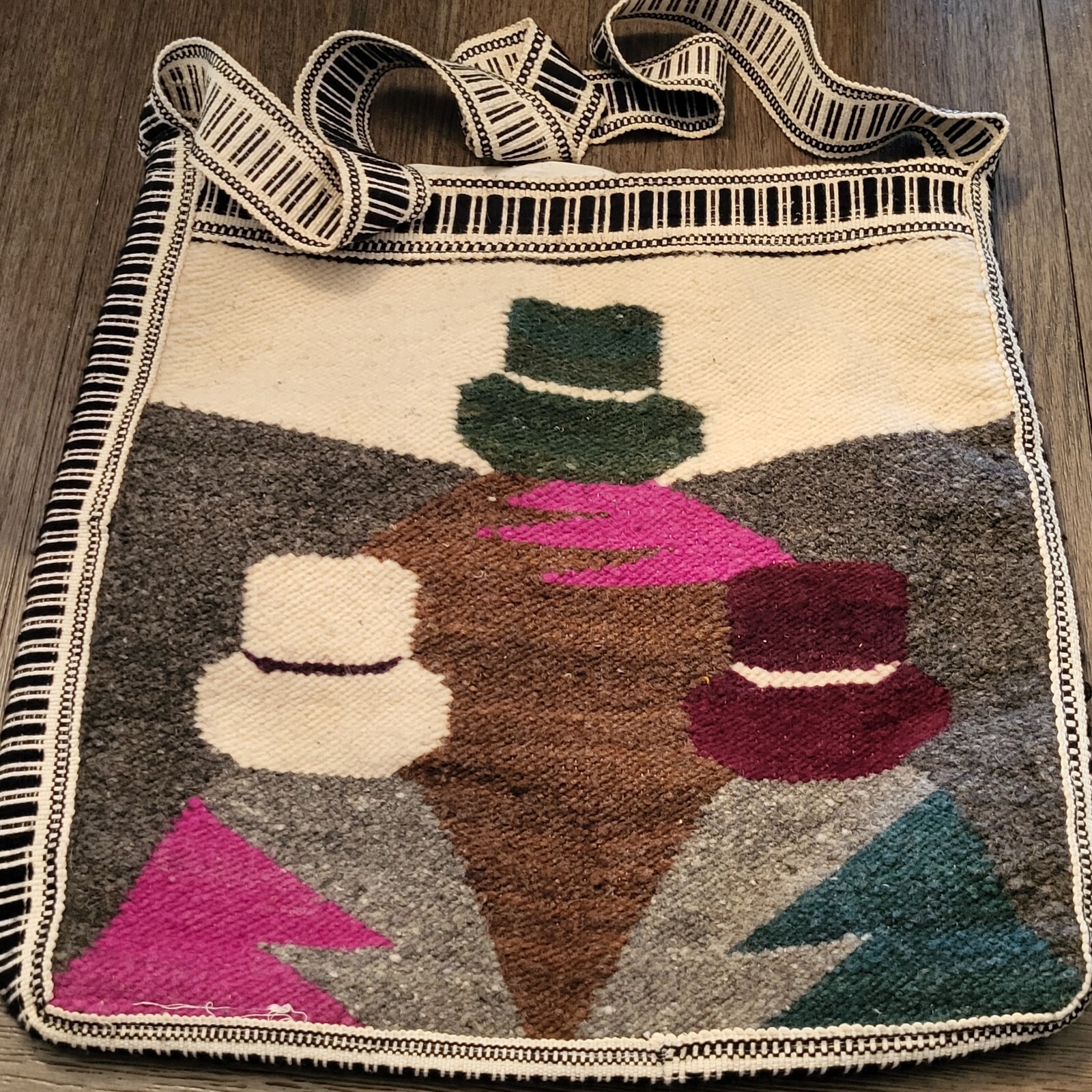 Boho – Aztec Design – Wool Woven Shoulder Bag – 16″×16″ – Zippered/Lined