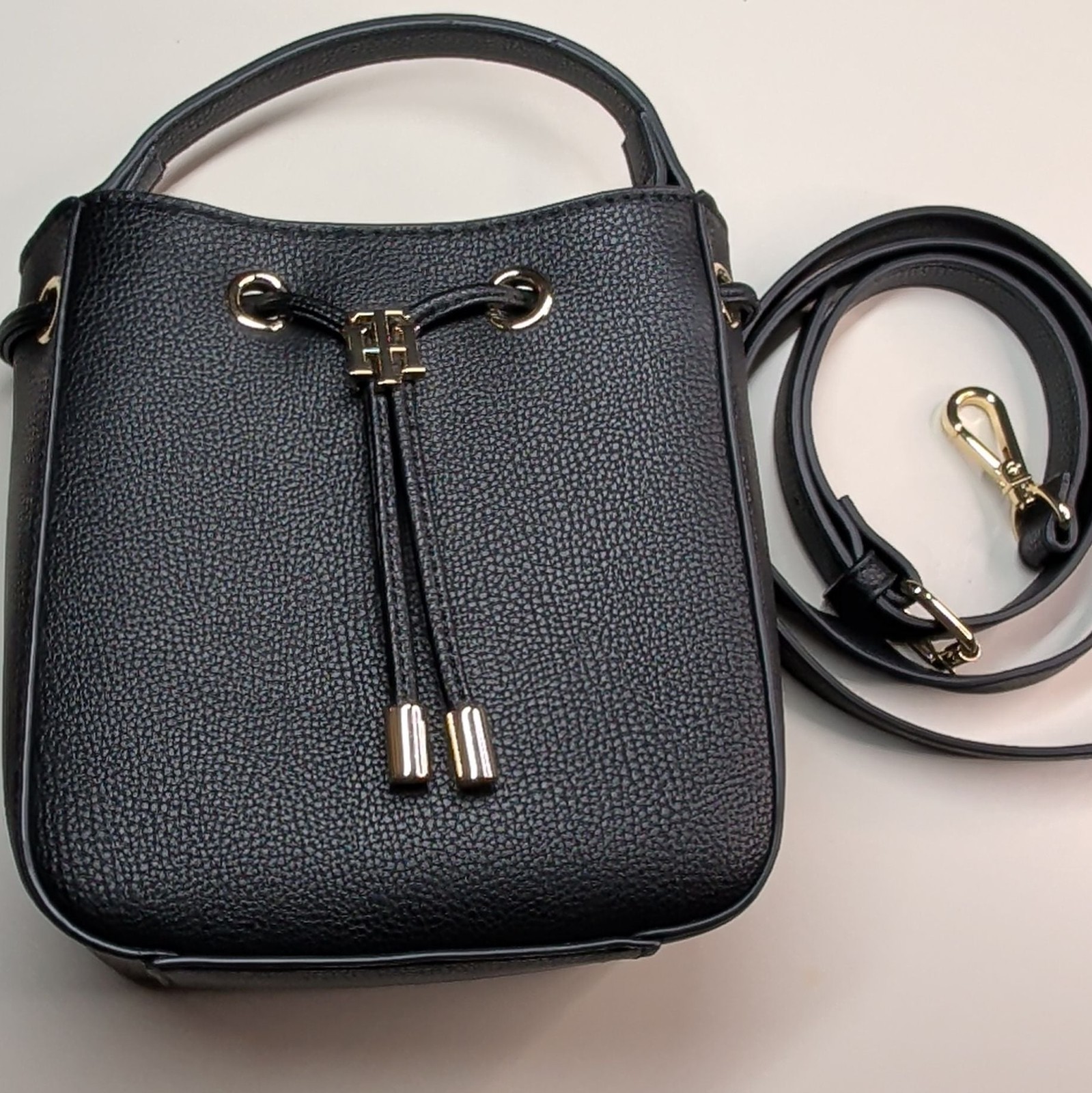 Tommy Hilfiger Black Pebble Grain Drawstring Bucket Bag