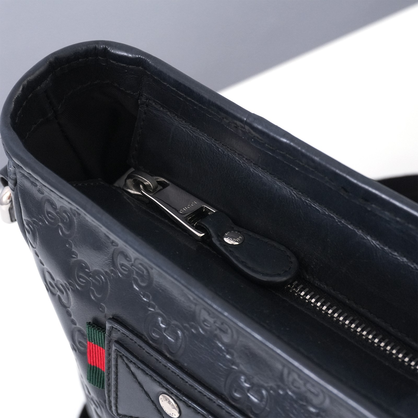 GUCCI Guccissima 322080 Messenger Bag 493075 Black Italy Auth #58556A