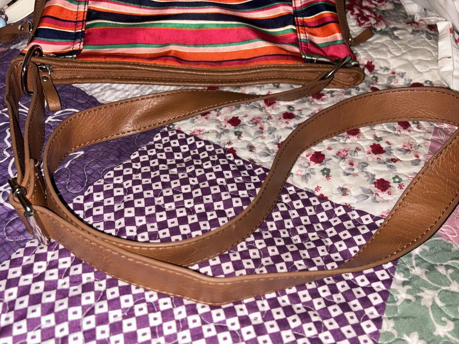GAL Brightly Colored Striped Cross Body Bag 5 Outer 2 Inner Pockets 47” Strap