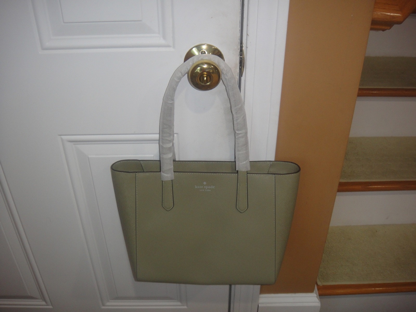 New Kate Spade Staci MEDIUM Elm / Green Tote Leather Bag.$359.00100%AUTHENTIC
