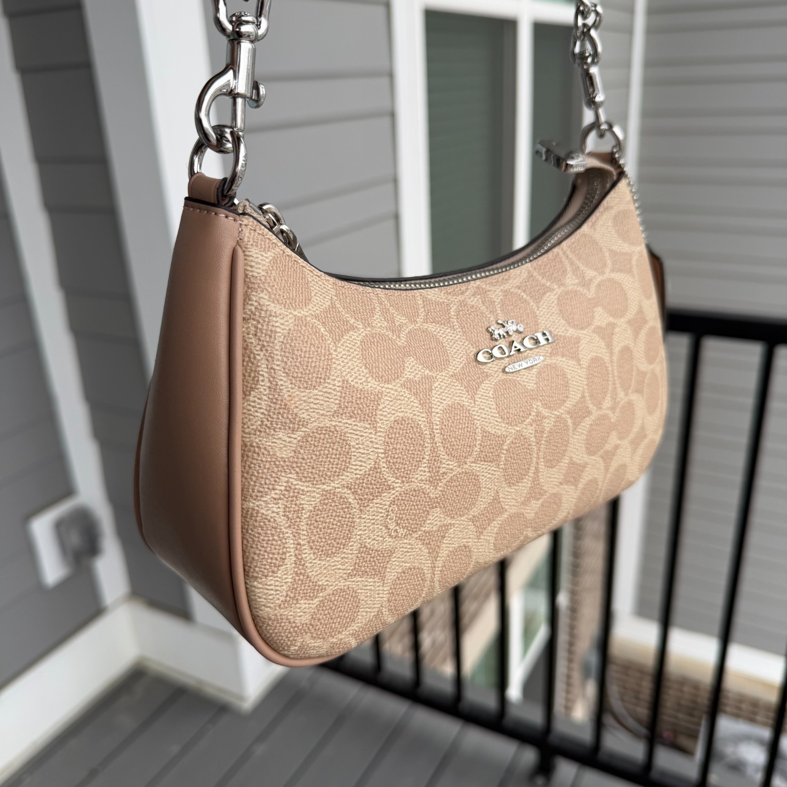 Coach Teri Shoulder Bag In Signature Canvas Silver /Sand/Taupe CV933