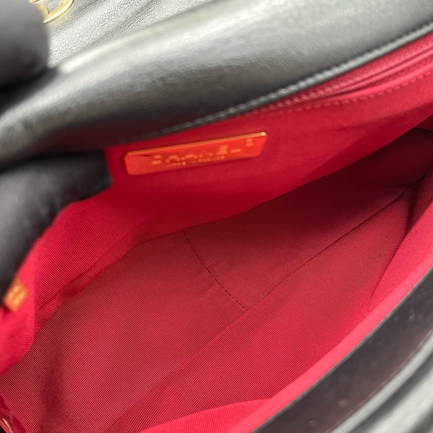 Pre-Owned CHANEL 19 Bag 21C Medium