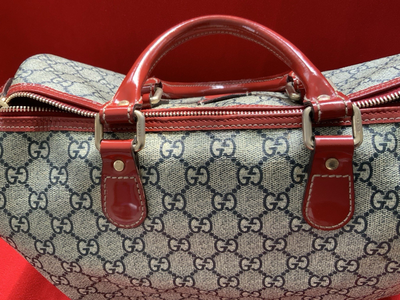 Gucci Medium GG Supreme Joy Tattoo Heart Boston Bag Gray Red Gold Hardware