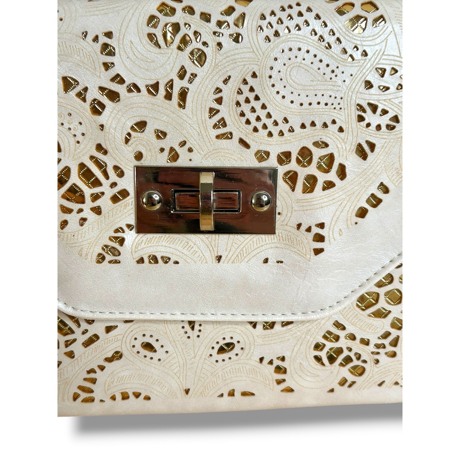 Jing Mei Envelope Cross Body Purse Cream and Gold Metal Gold Tone Chain Strap