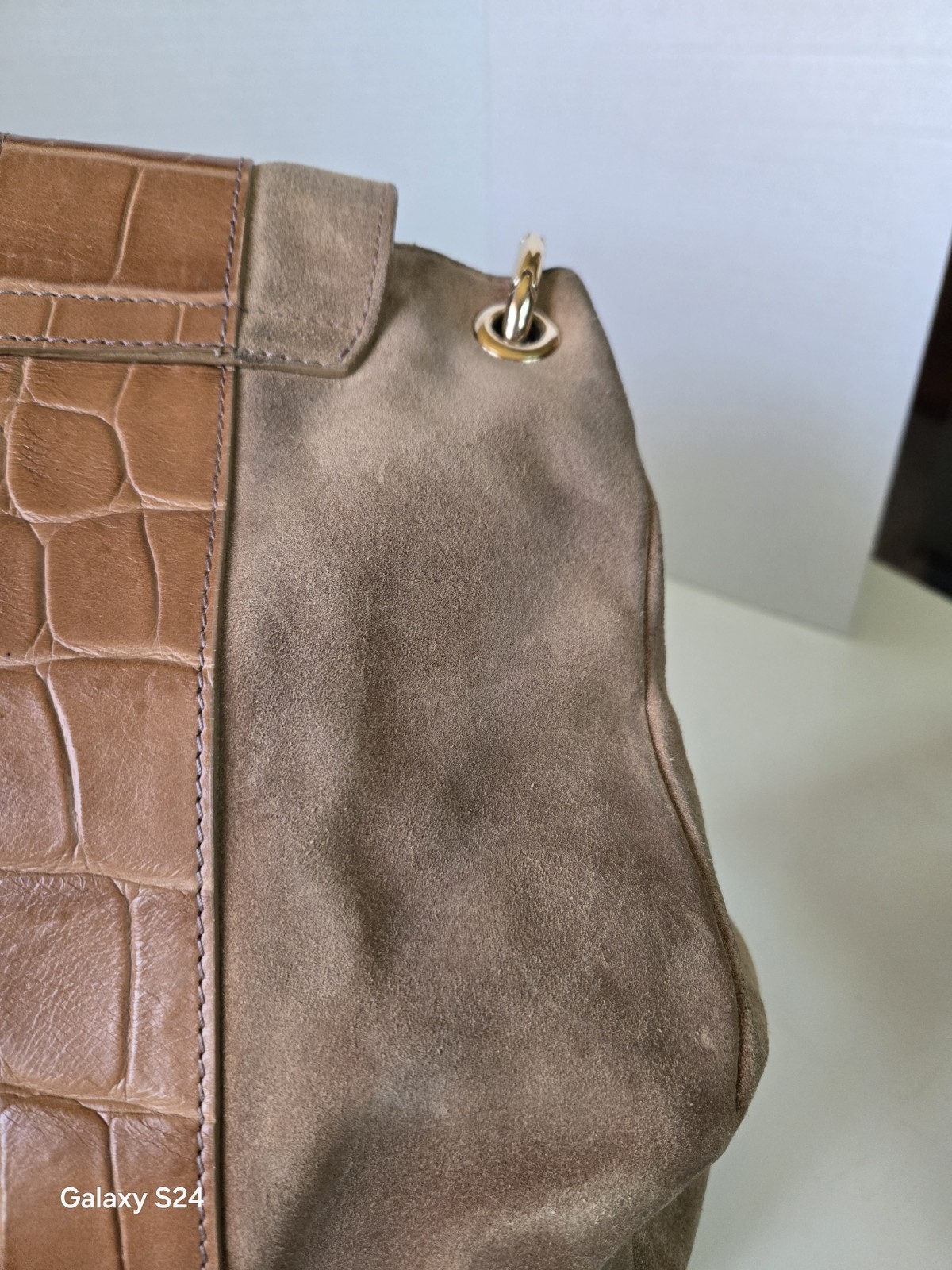 Vintage AUTHENTIC FURLA Tan/ Beige Suede And Crocodile Embossed Leather Hobo/…