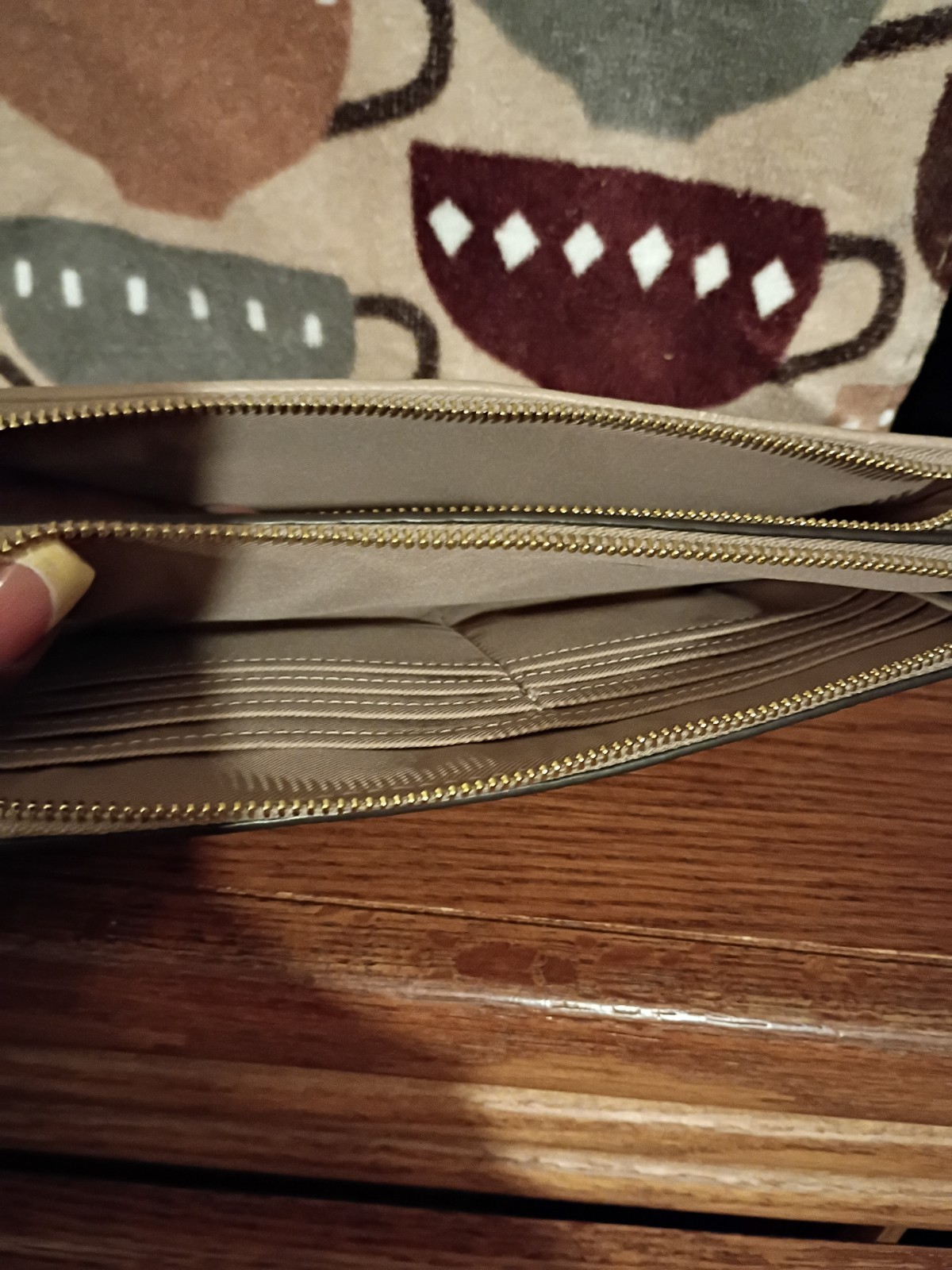 Coach Large Laurel Horse And Carriage Design With Matching Double Zip Wristlet
