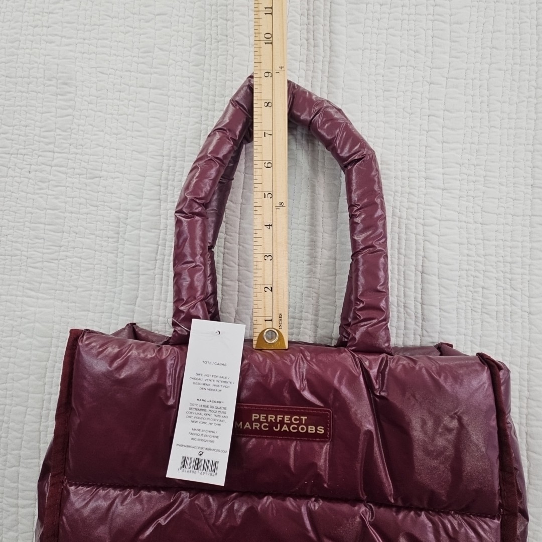 Marc Jacobs Perfect Quilted Tote Bag Maroon 14×14 NWOT 14x15x4 9IN Handle