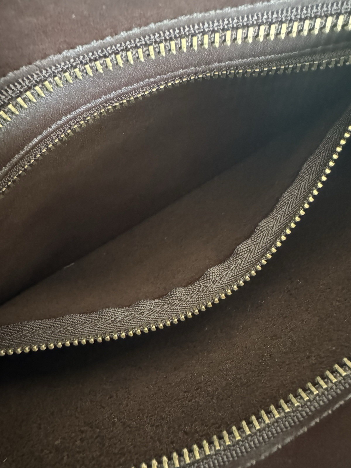 Vintage Coach Equestrian Slim Crossbody Shoulder Bag Mahogany Brown Leather 9802
