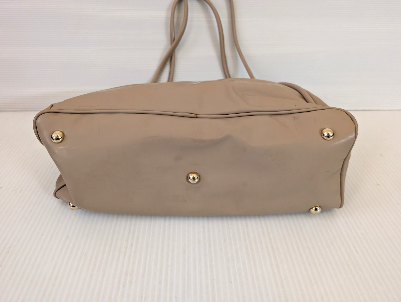 Authentic Valentino Garavani Lacca “Nuage” Bow Tote beige patent leather – Large